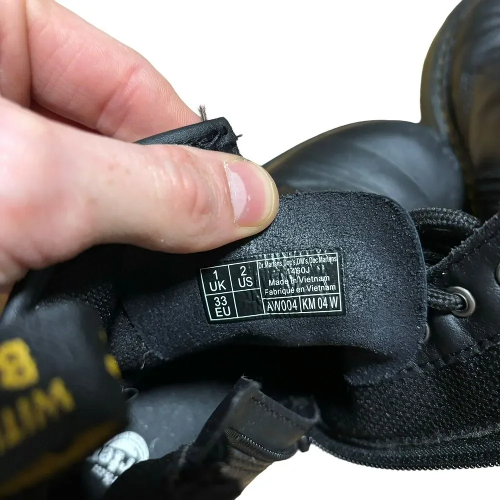 Dr‎ Martens 1460 J Black Smooth Leather Boots 8 Eye Big Kid Size 2